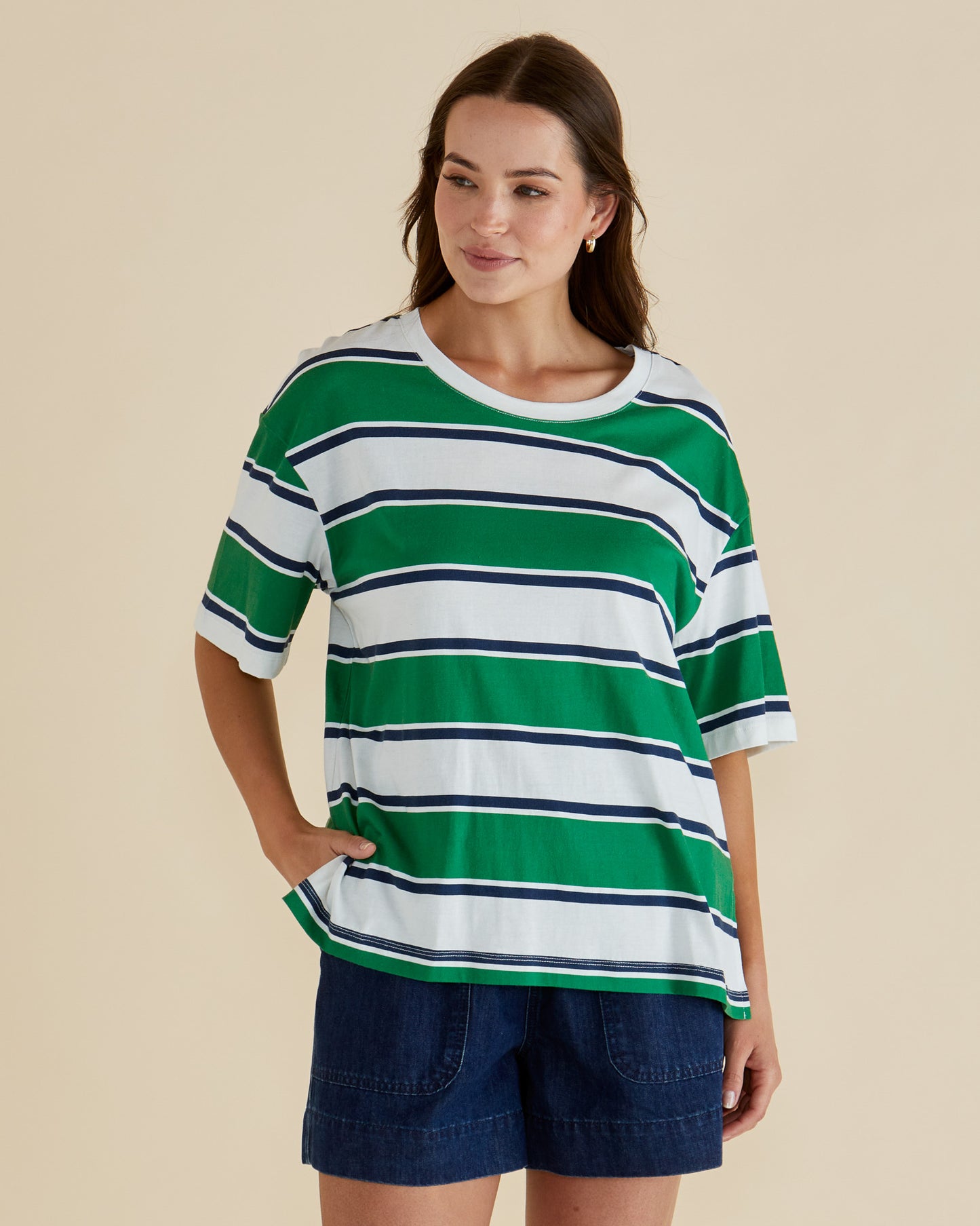 BETTY BASICS RELAX BOXY TEE - NAVY/GREEN STRIPE