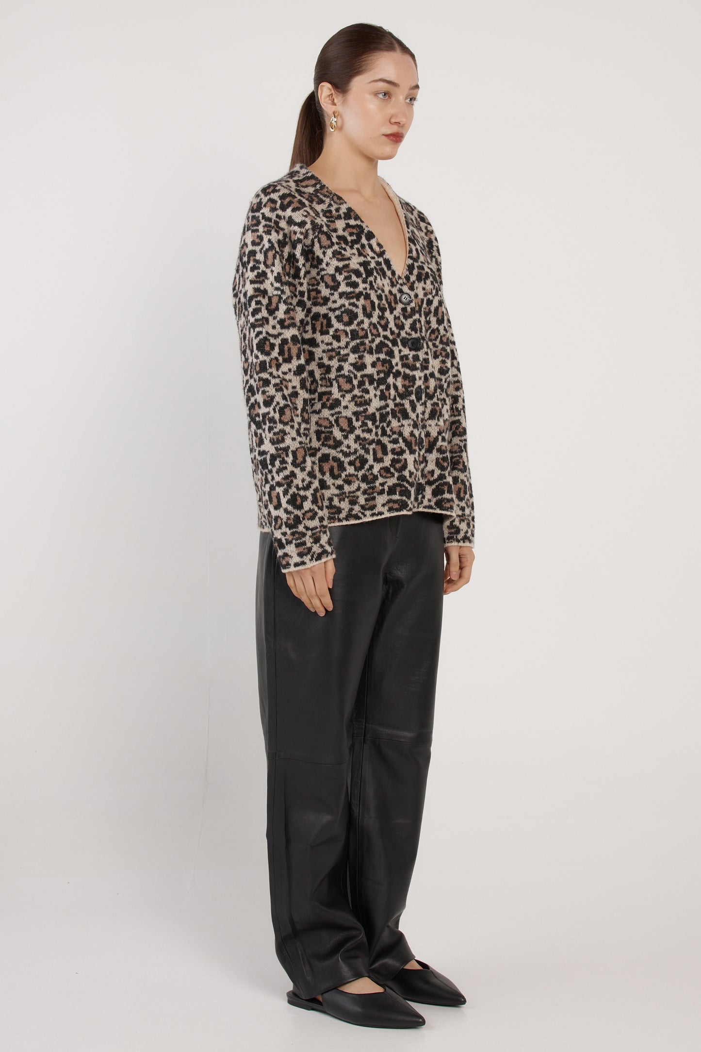 FATE + BECKER MARLOWE FLUFFY CARDIGAN - ANIMAL PRINT BROWN