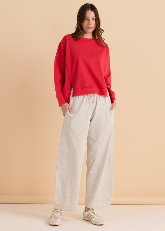 BETTY BASICS IRIS SWEATSHIRT - RED