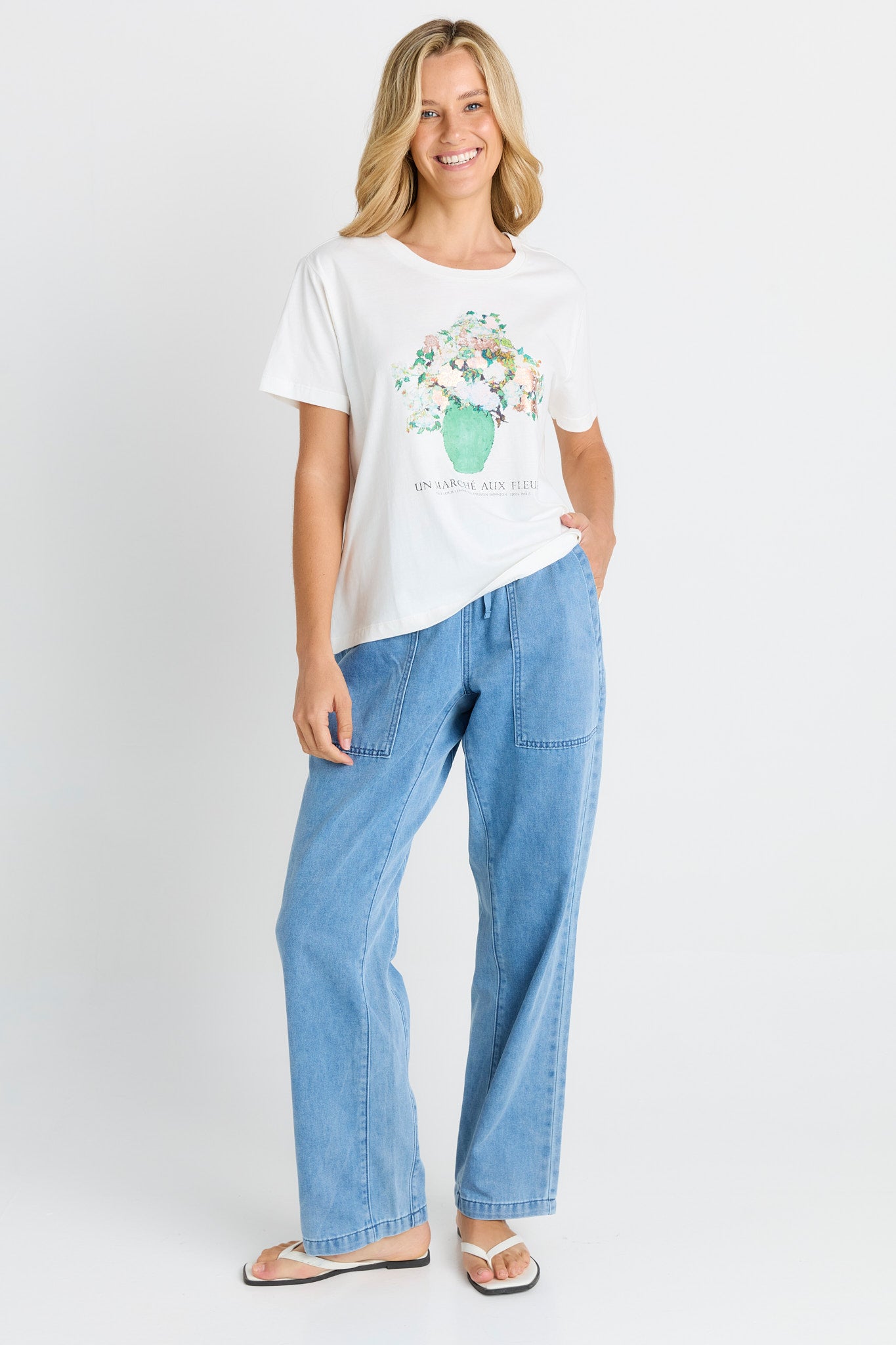 BETTY BASICS ELLIA CREW TEE -WHITE