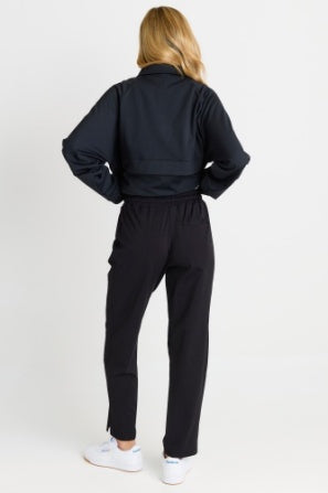 BETTY BASICS MILLA TRAVEL JOGGER - BLACK